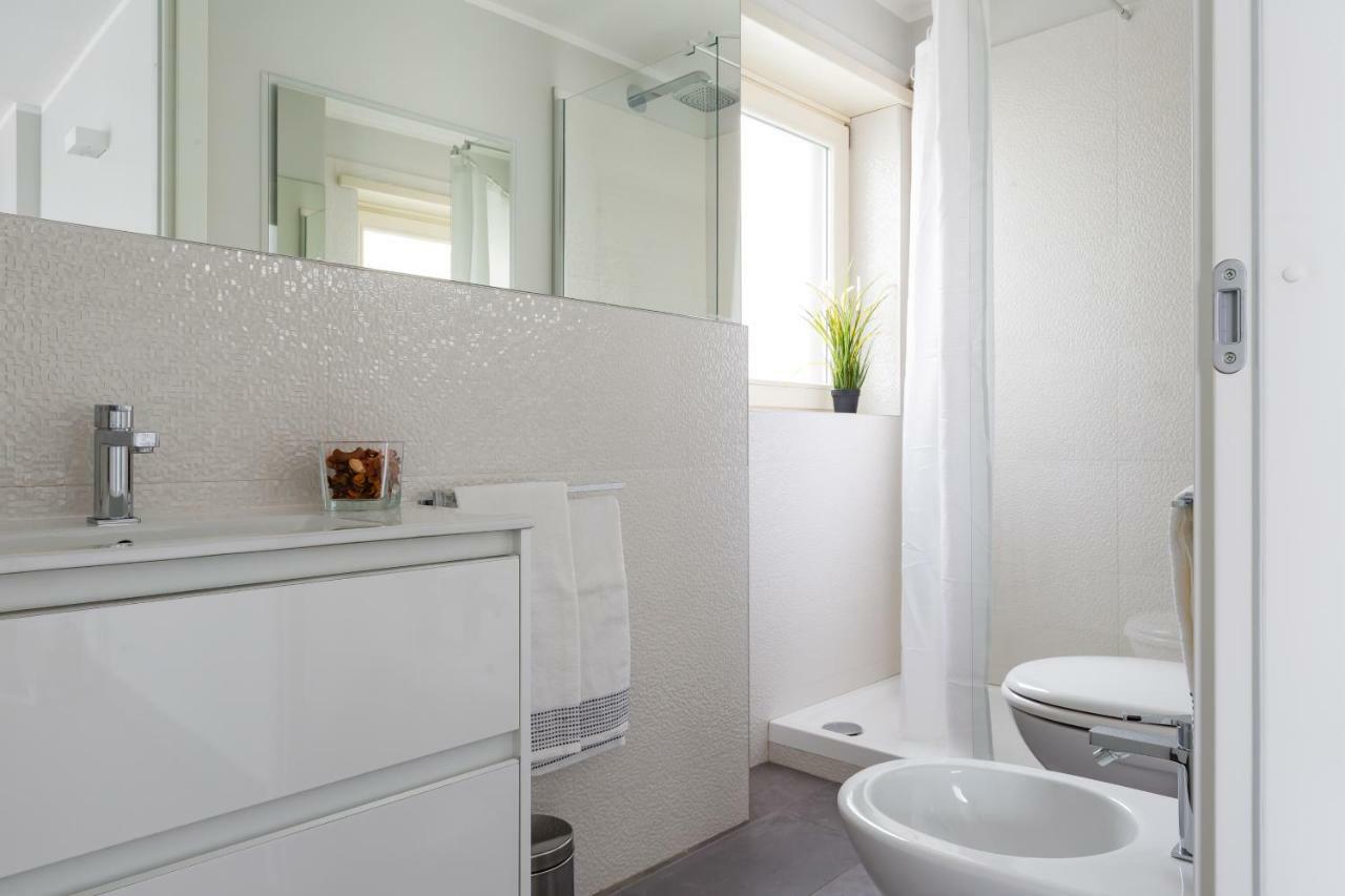 Penthouse 40 In Trastevere With Seasonally Jacuzzi Рим Екстериор снимка