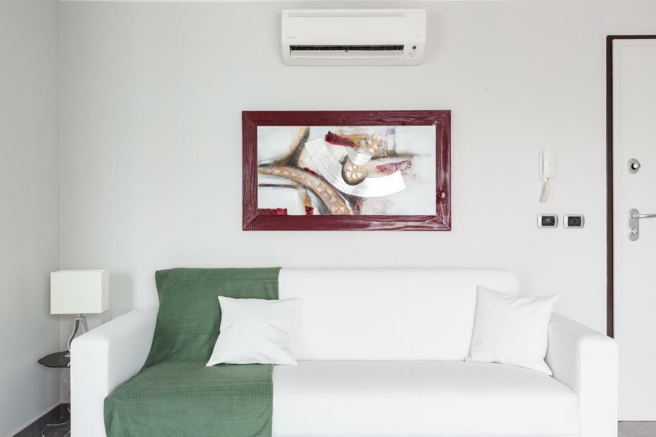 Penthouse 40 In Trastevere With Seasonally Jacuzzi Рим Екстериор снимка