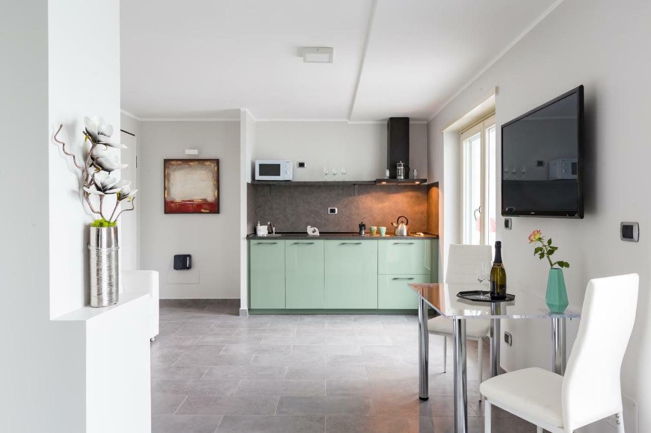 Penthouse 40 In Trastevere With Seasonally Jacuzzi Рим Екстериор снимка