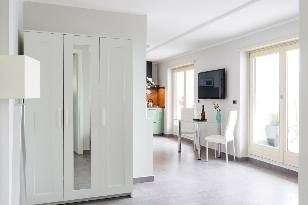 Penthouse 40 In Trastevere With Seasonally Jacuzzi Рим Екстериор снимка
