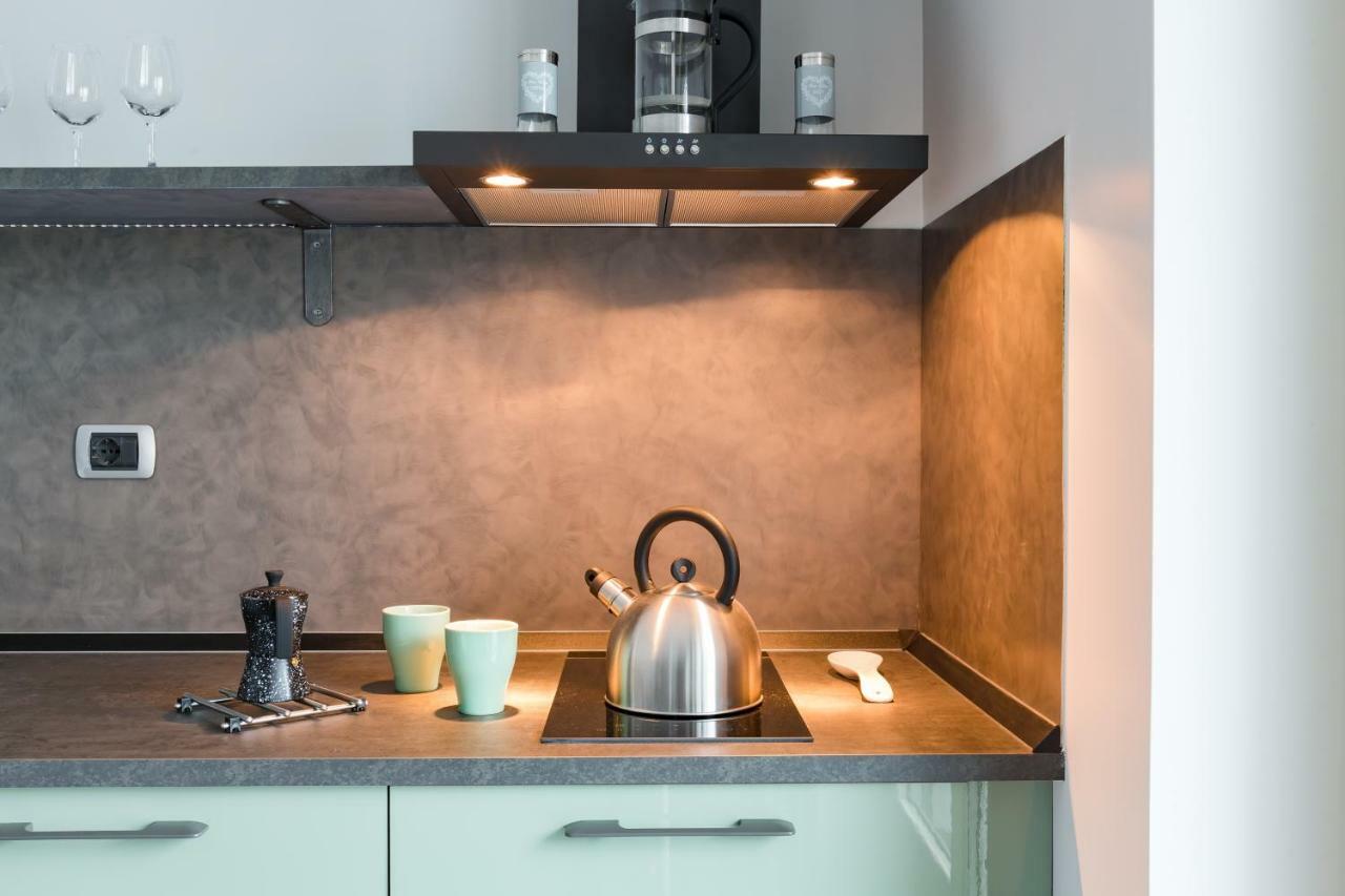 Penthouse 40 In Trastevere With Seasonally Jacuzzi Рим Екстериор снимка