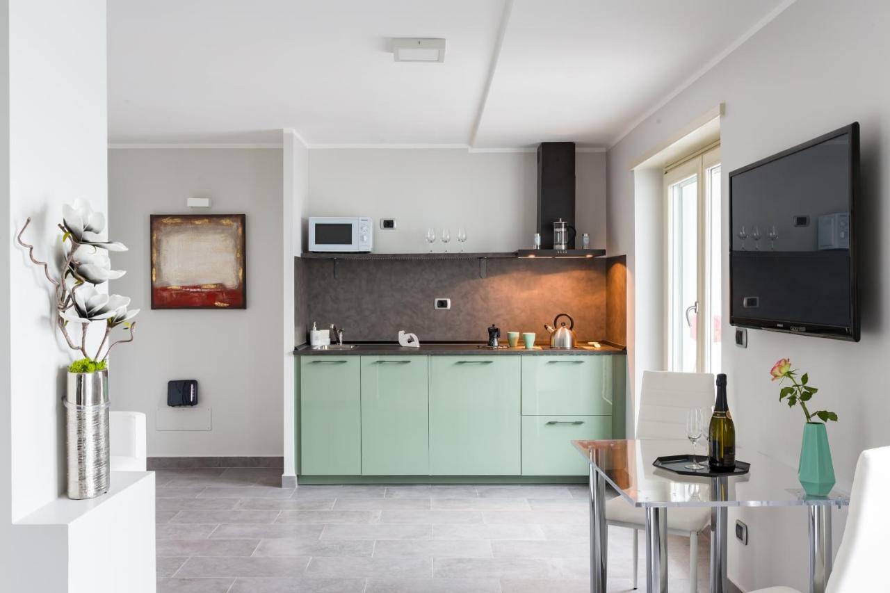 Penthouse 40 In Trastevere With Seasonally Jacuzzi Рим Екстериор снимка