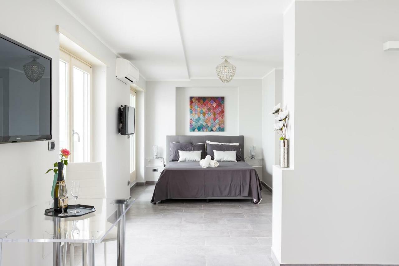 Penthouse 40 In Trastevere With Seasonally Jacuzzi Рим Екстериор снимка